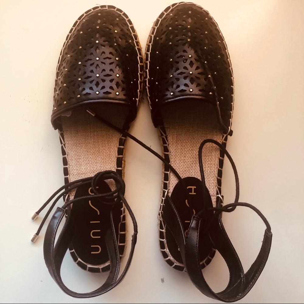 Unisa New Faux Leather Láser Cut Espadrille Flats